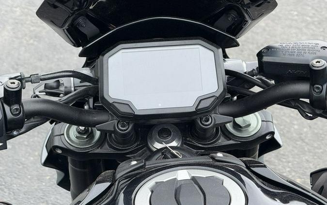 2024 Kawasaki Z900 ABS Candy Persimmon RedEbony