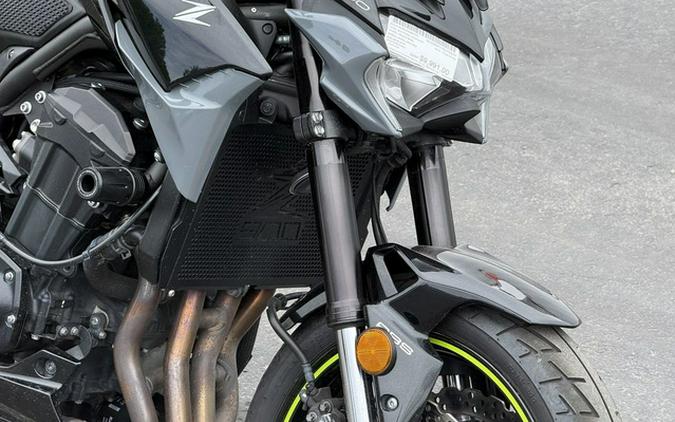 2024 Kawasaki Z900 ABS Candy Persimmon RedEbony