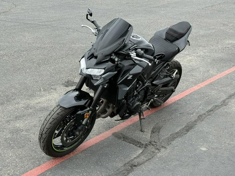 2024 Kawasaki Z900 ABS Candy Persimmon RedEbony