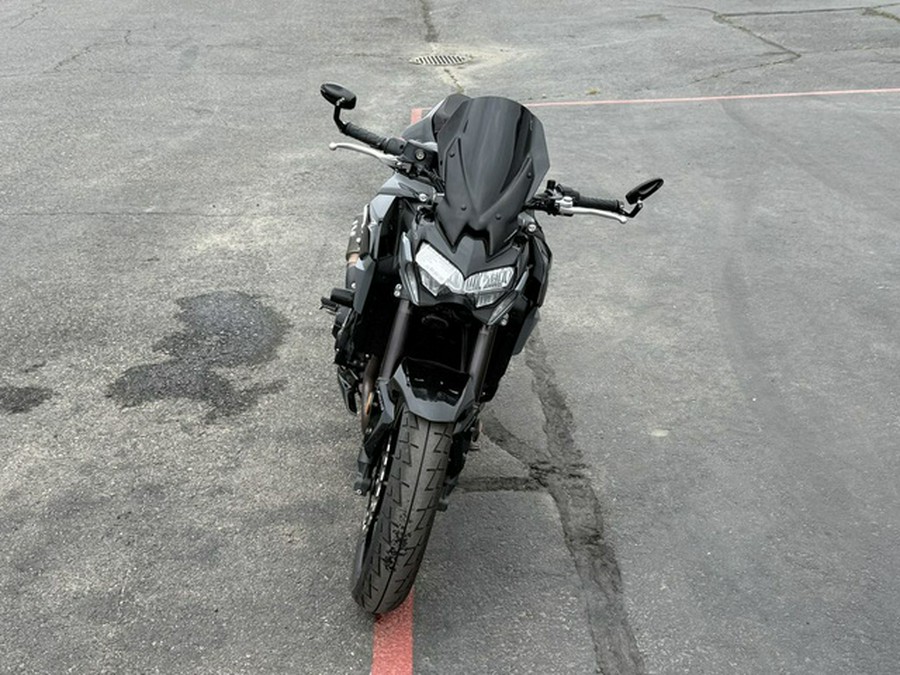 2024 Kawasaki Z900 ABS Candy Persimmon RedEbony