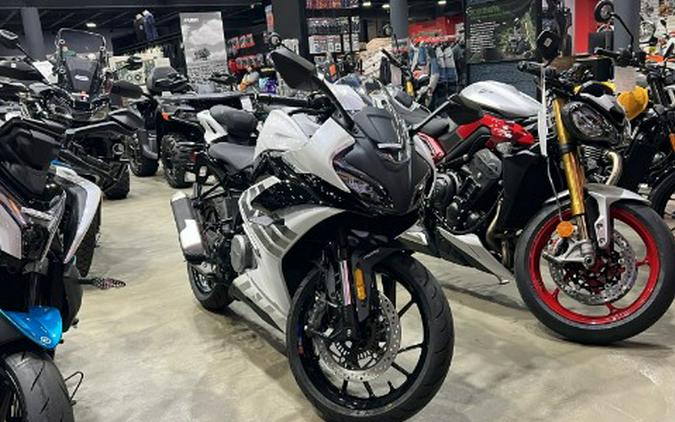 2026 CFMOTO 300SS