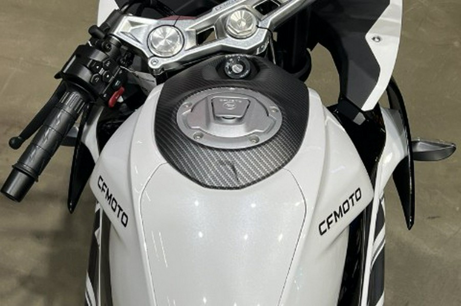 2026 CFMOTO 300SS