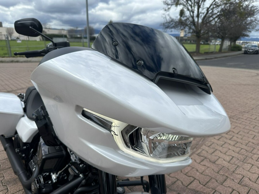 FLTRX 2024 Road Glide®