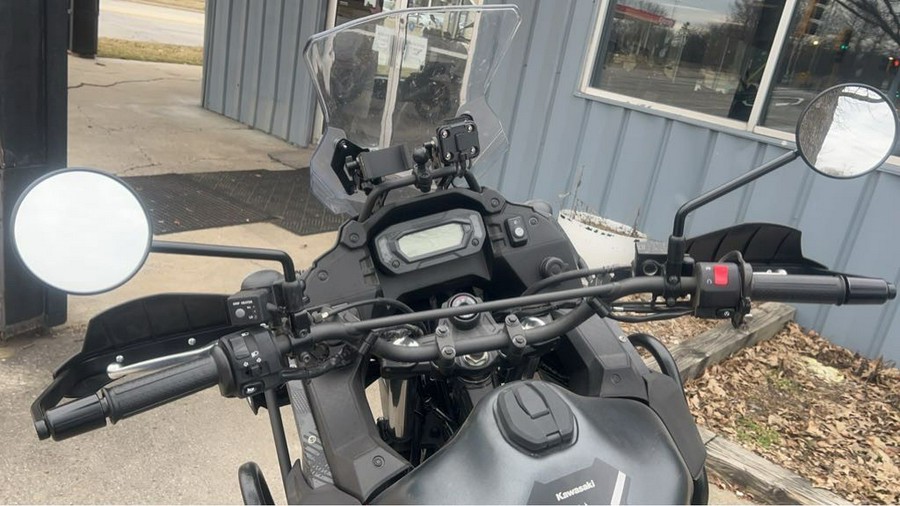 2022 Kawasaki KLR®650 Adventure ABS, USB