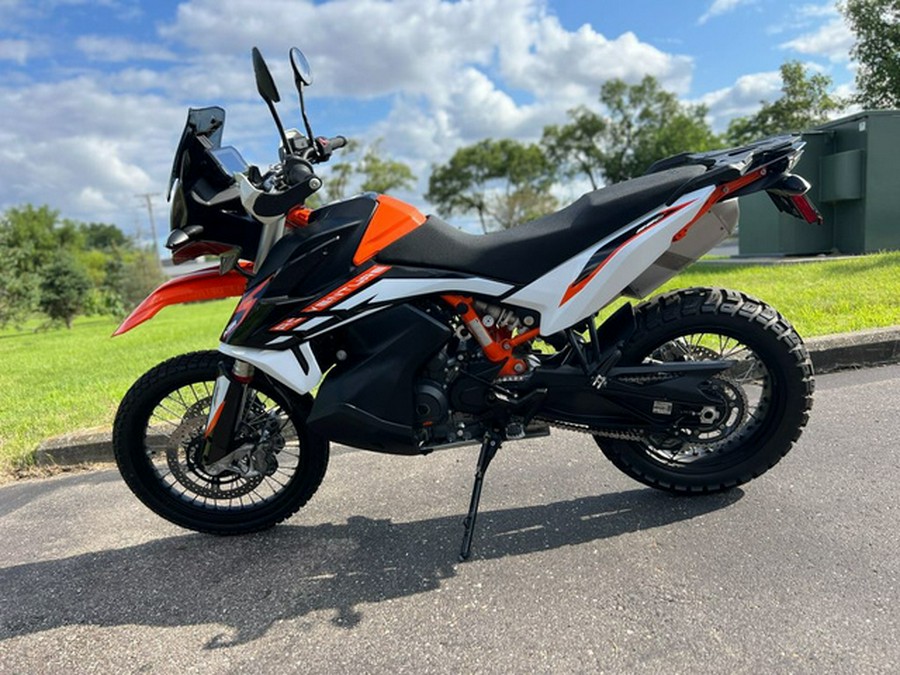 2021 KTM Adventure 890 R