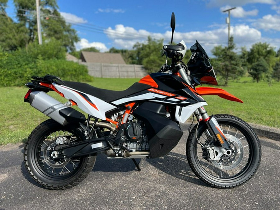 2021 KTM Adventure 890 R