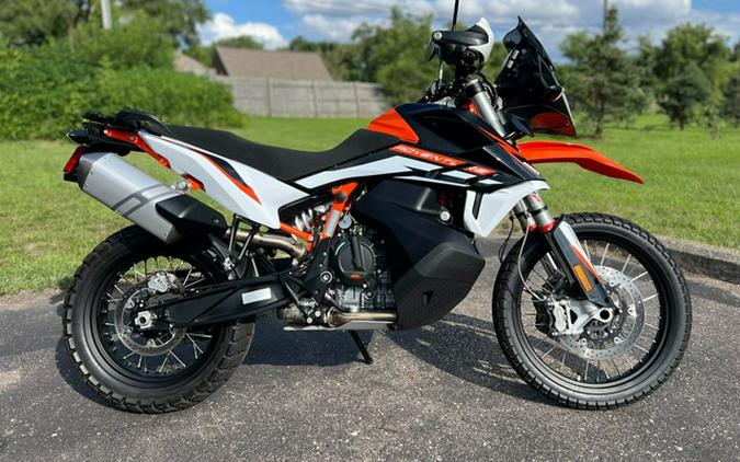 2021 KTM Adventure 890 R