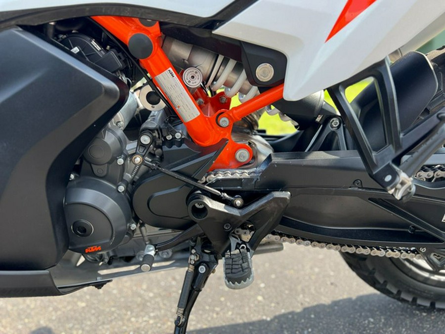 2021 KTM Adventure 890 R