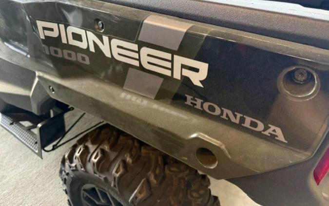 2025 Honda Pioneer 1000-6 Deluxe Crew Deluxe