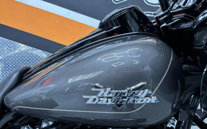 2023 Harley-Davidson® FLTRT - Road Glide® 3