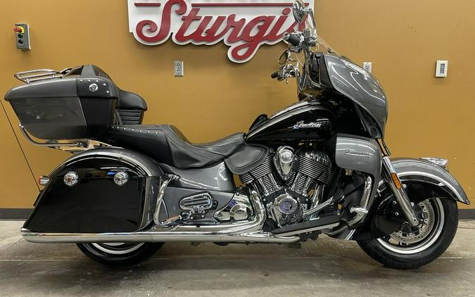 2017 Indian Motorcycle® Roadmaster® Steel Gray Over Thunder Black