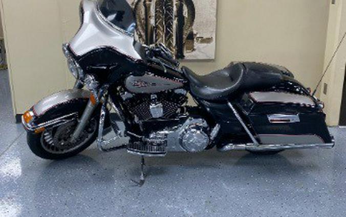 2009 Harley-Davidson® FLHTC