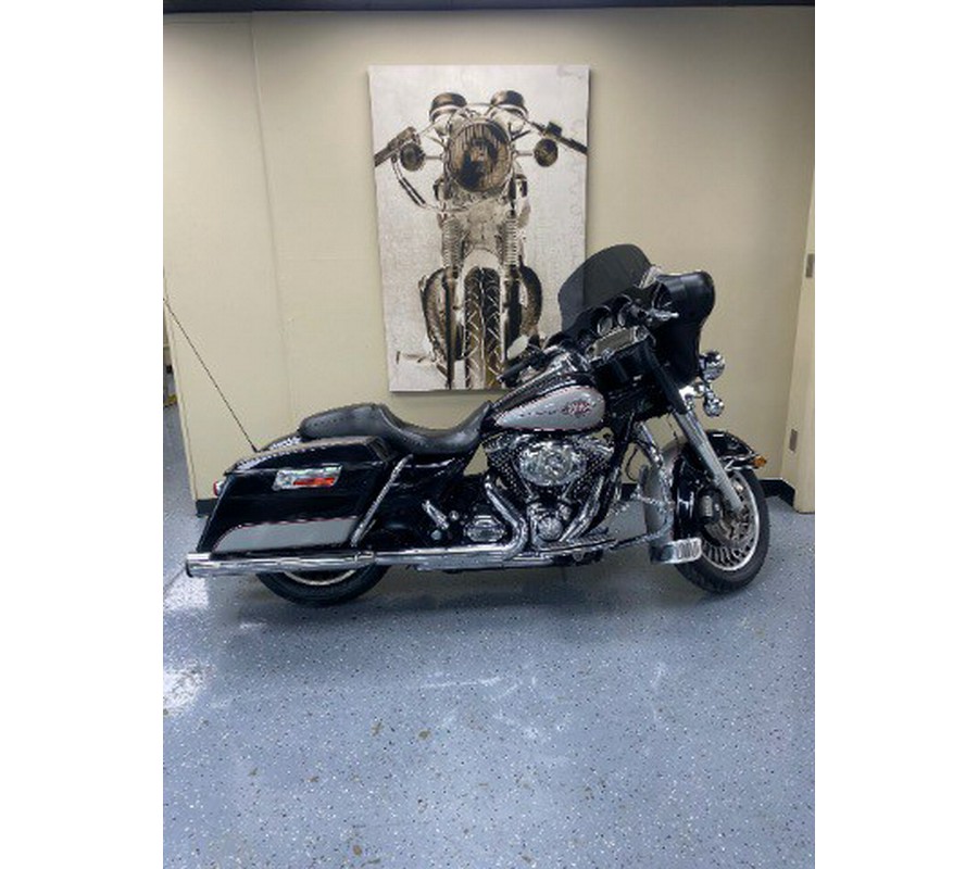 2009 Harley-Davidson® FLHTC