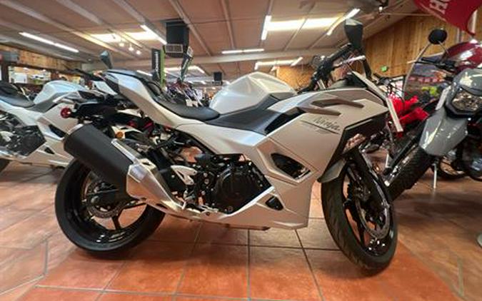 2025 Kawasaki Ninja 500