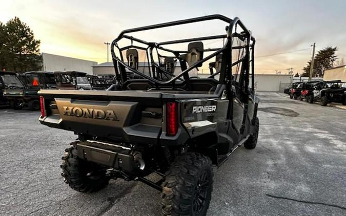 2025 Honda® Pioneer 1000-6 Deluxe Crew