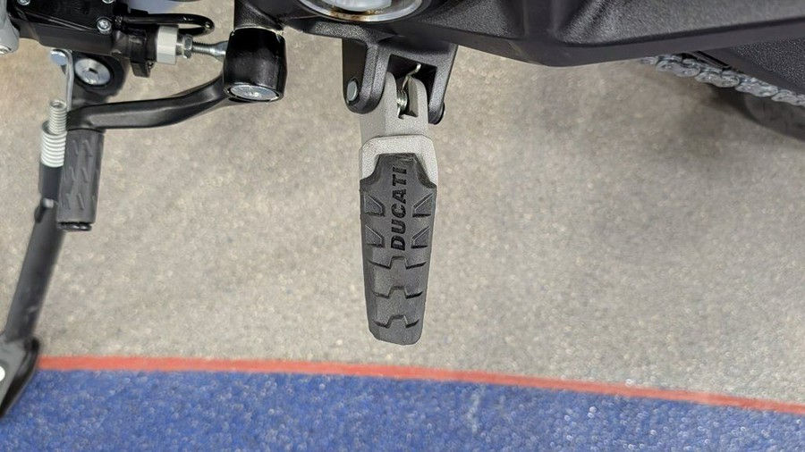 2025 Ducati Monster SP