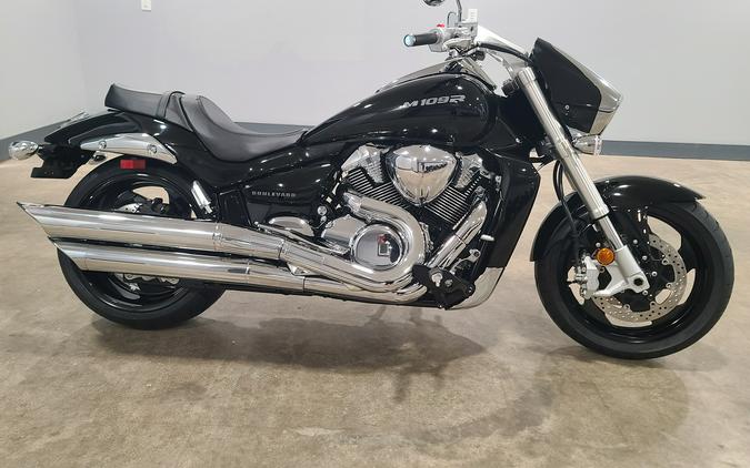 2025 Boulevard M109R - Suzuki