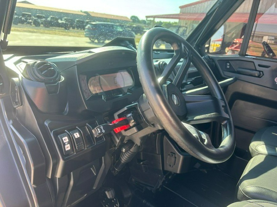 2025 Can-Am Defender MAX Lone Star Cab