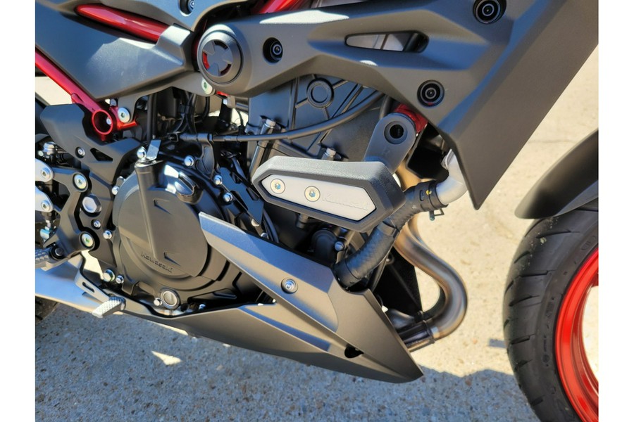 2024 Kawasaki ER500FRFAN