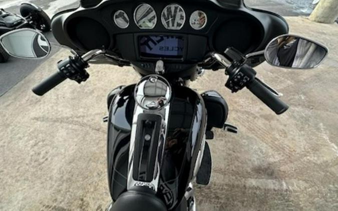 2023 Harley-Davidson® FLHTCUTG - Tri Glide® Ultra