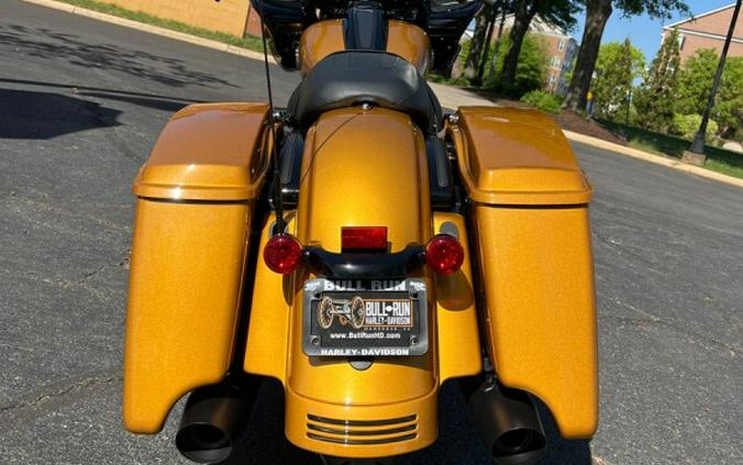 2023 FLTRXS Road Glide® Special in Prospect Gold