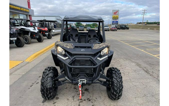 2023 Can-Am SSV COM XT 64 1000R BC 23