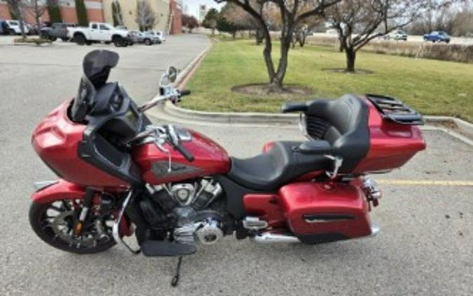 2020 Indian Motorcycle® Challenger Limited Ruby Metallic