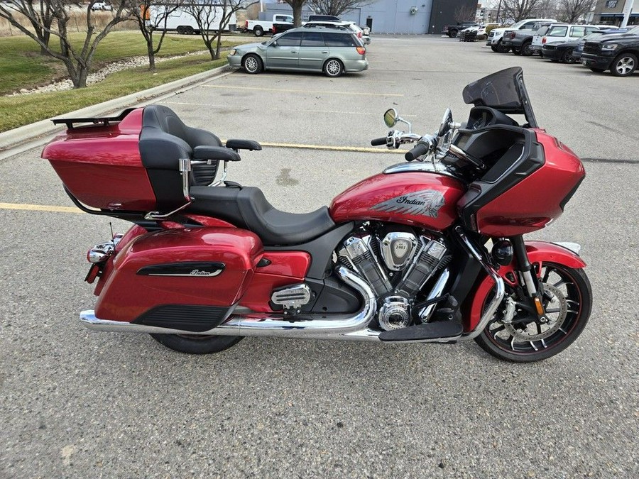 2020 Indian Motorcycle® Challenger Limited Ruby Metallic