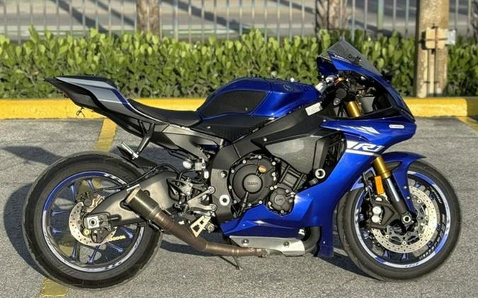 2017 Yamaha YZF-R1 Team Yamaha Blue