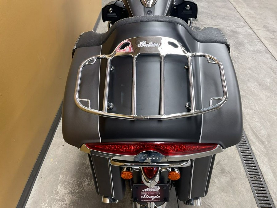 2019 Indian Motorcycle® Roadmaster® Steel Gray Smoke / Thunder Black Smoke