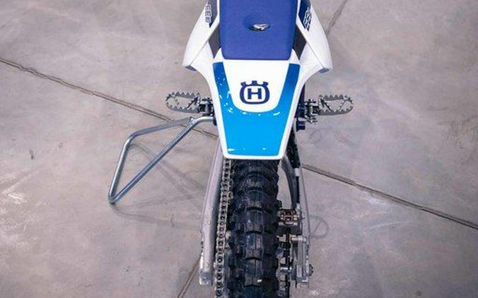 2024 Husqvarna® EE 3