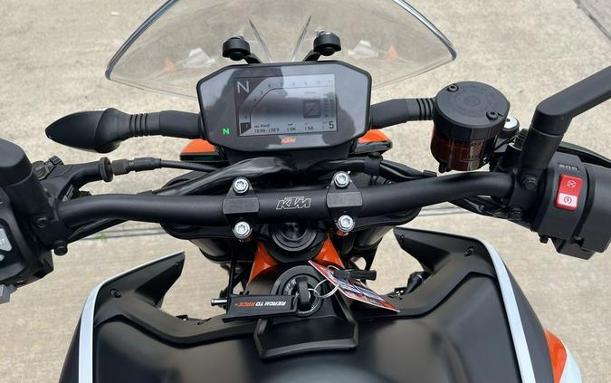 2020 KTM 890 Duke R