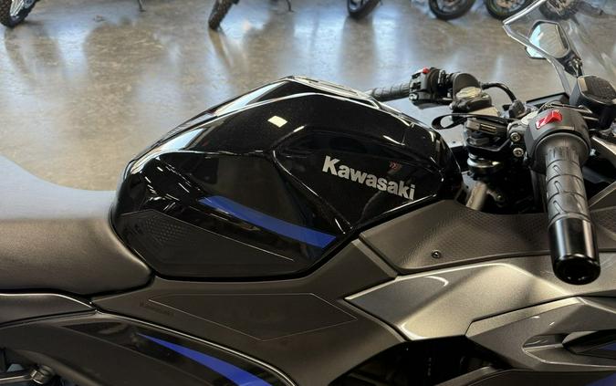 2025 Kawasaki Ninja® 500 SE ABS