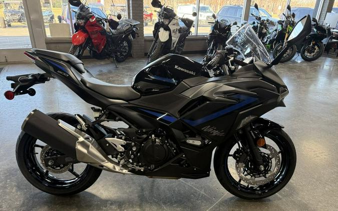 2025 Kawasaki Ninja® 500 SE ABS