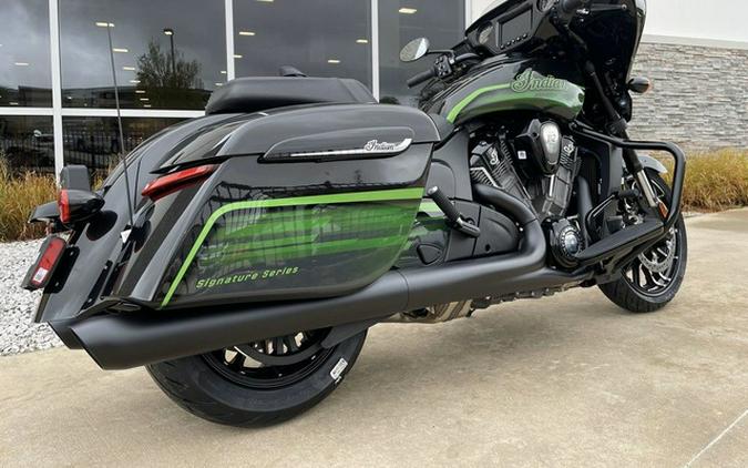 2026 Indian Chieftain Powerplus Dark Horse Signature Series Abyss Metallic / Cypher Gr