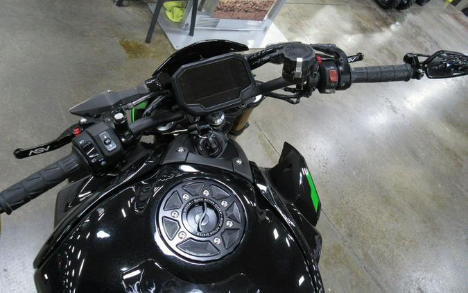 2024 Kawasaki Z900 SE ABS
