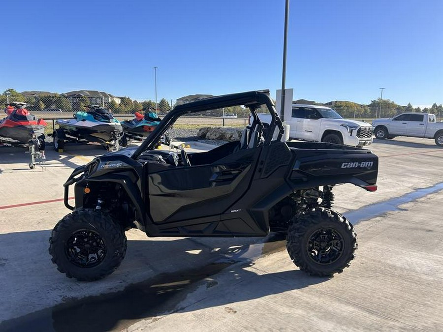 2026 Can-Am® Commander XT 700
