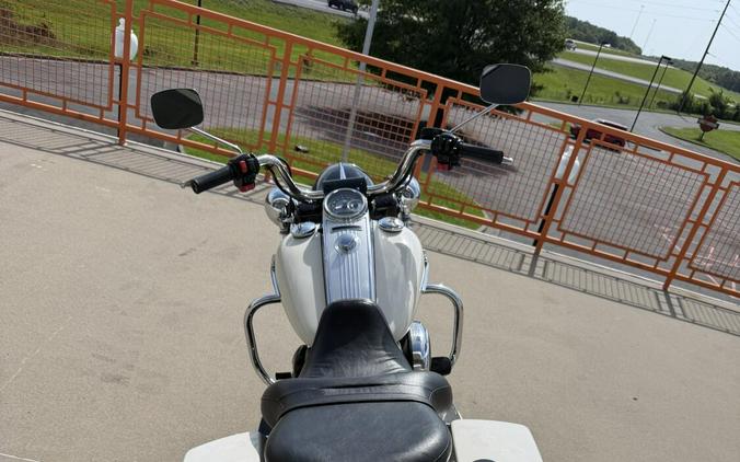 2008 Harley-Davidson Police Road King BIRCH WHITE