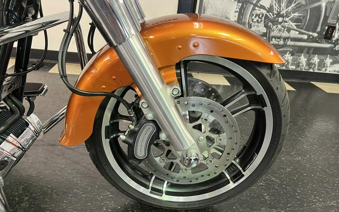 2015 Harley-Davidson Freewheeler™ Amber Whiskey FLRT