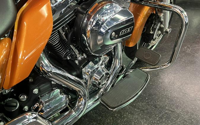 2015 Harley-Davidson Freewheeler™ Amber Whiskey FLRT