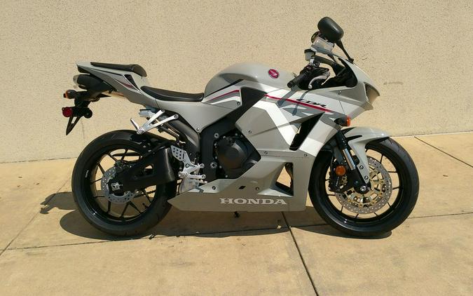 2026 Honda® CBR600RRT
