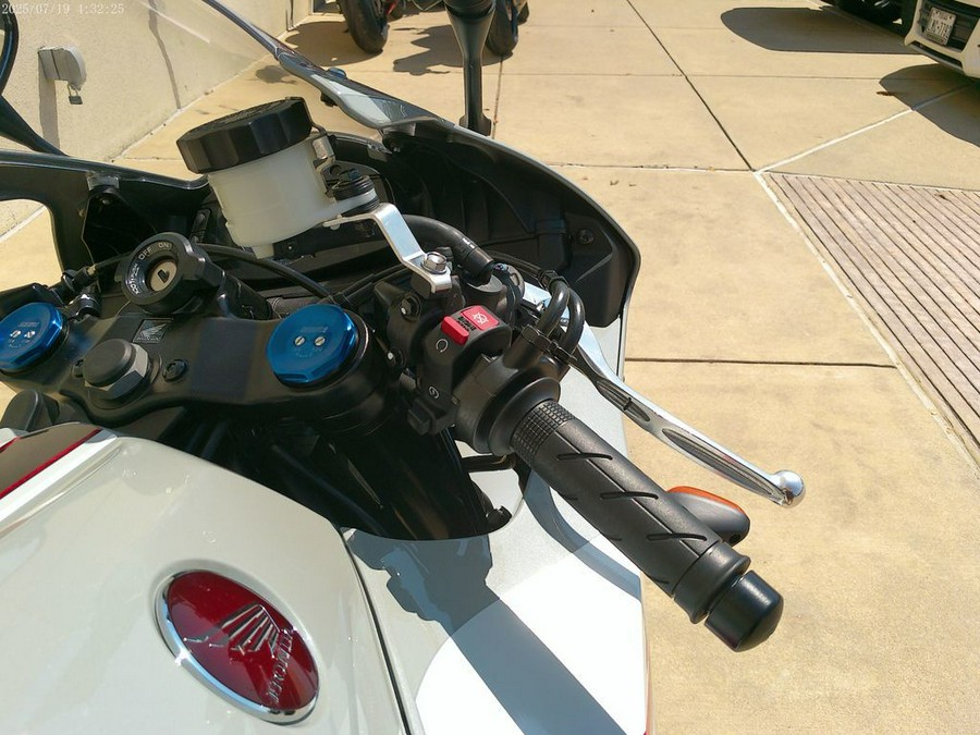 2026 Honda® CBR600RRT