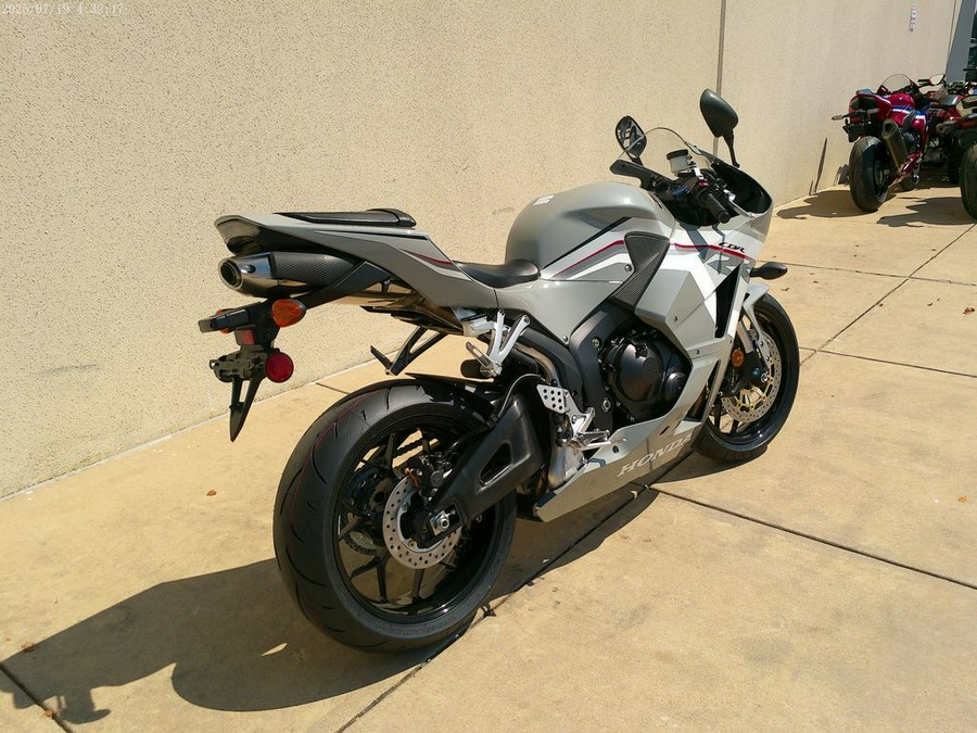 2026 Honda® CBR600RRT