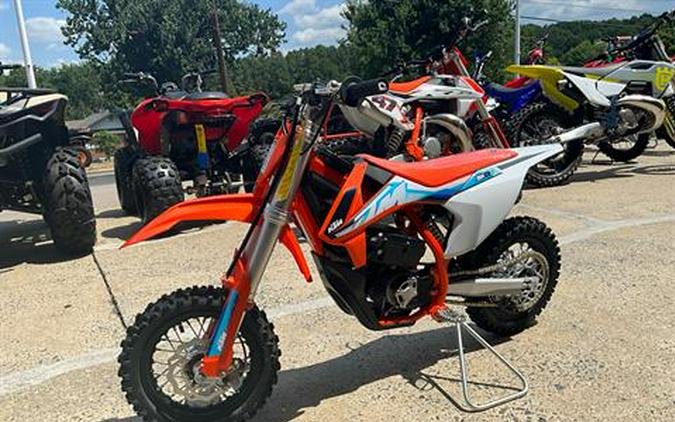 2024 KTM SX-E 3