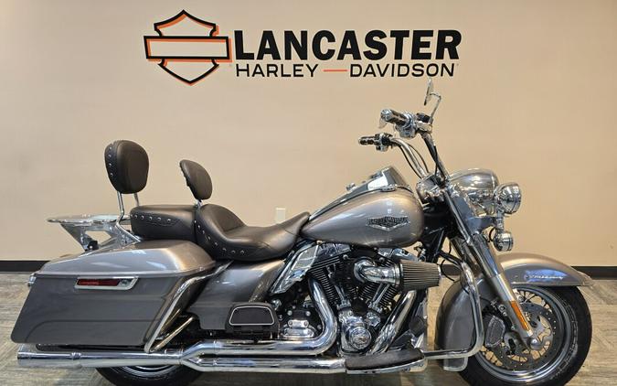 2016 Harley-Davidson® Road King® Billet Silver FLHR