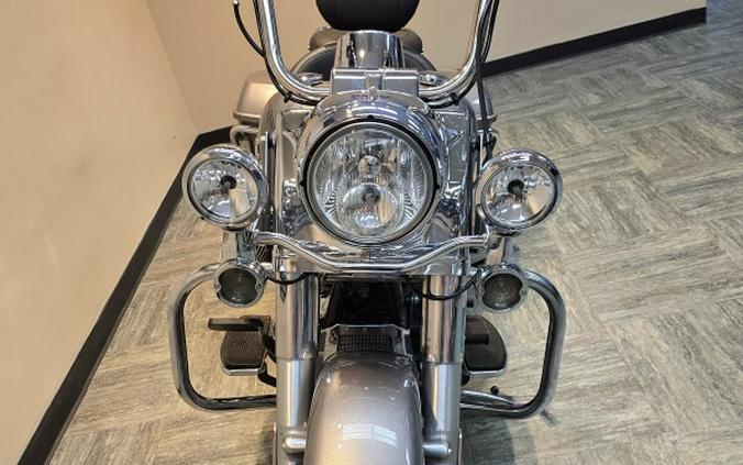2016 Harley-Davidson® Road King® Billet Silver FLHR