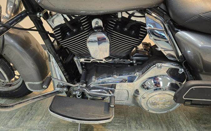 2016 Harley-Davidson® Road King® Billet Silver FLHR