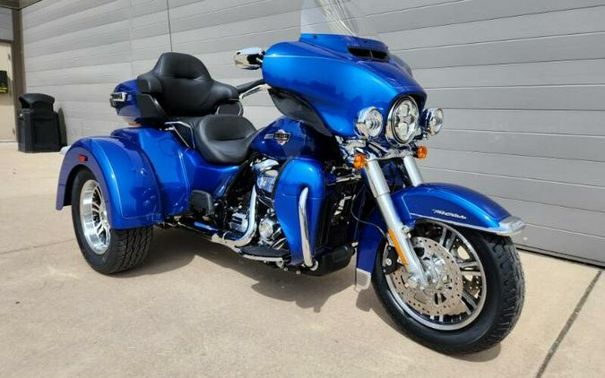 2024 Harley-Davidson Tri Glide Ultra Blue Burst