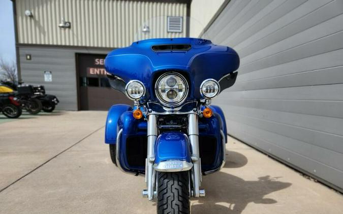 2024 Harley-Davidson Tri Glide Ultra Blue Burst