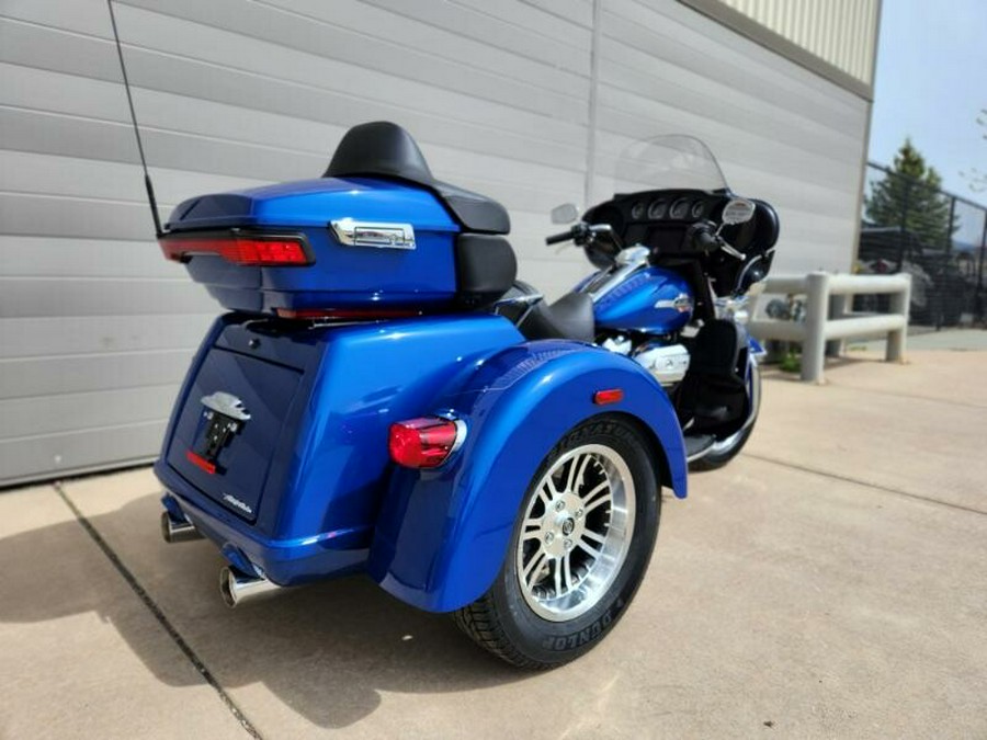 2024 Harley-Davidson Tri Glide Ultra Blue Burst